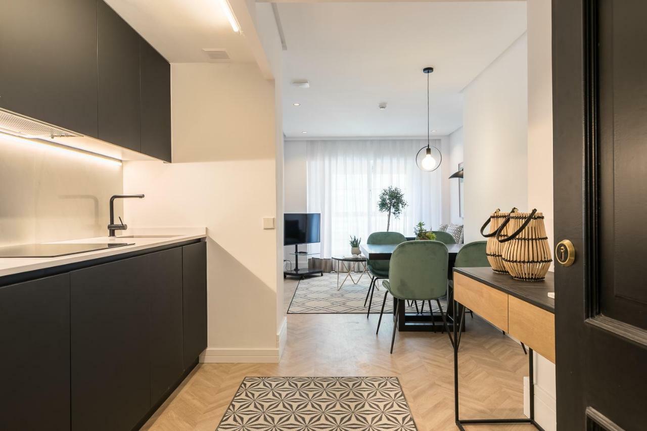 Feelathome Waldorf Suites Apartments Madri Exterior foto