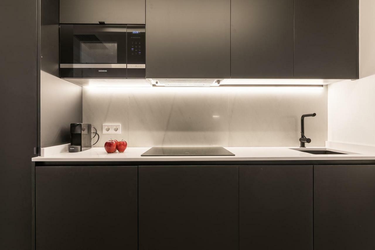Feelathome Waldorf Suites Apartments Madri Exterior foto